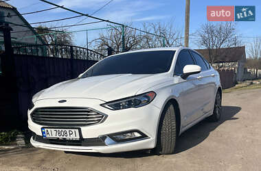 Седан Ford Fusion 2016 в 