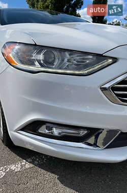 Седан Ford Fusion 2018 в 