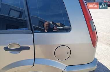 Хэтчбек Ford Fusion 2004 в 