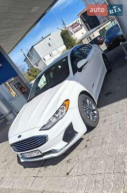 Седан Ford Fusion 2019 в 
