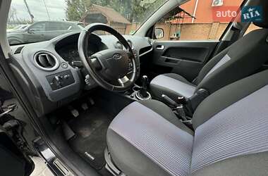 Хетчбек Ford Fusion 2010 в 
