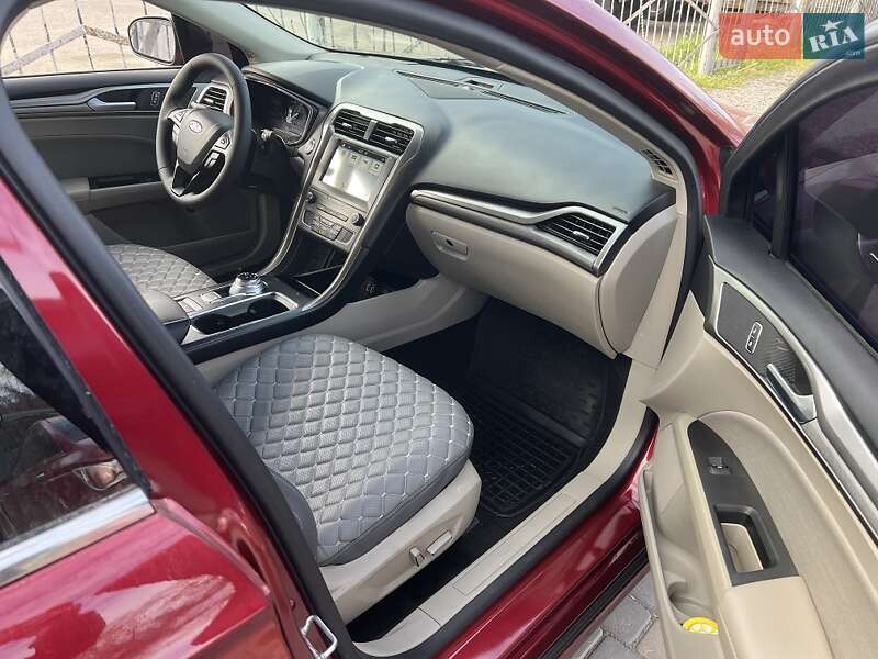 Седан Ford Fusion 2019 в Одессе