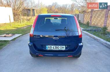 Хэтчбек Ford Fusion 2012 в 