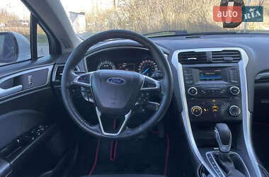 Седан Ford Fusion 2014 в 