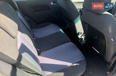 Хэтчбек Ford Fusion 2006 в 