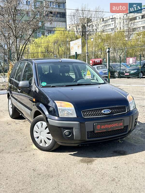Хэтчбек Ford Fusion 2009 в 