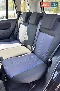 Хэтчбек Ford Fusion 2009 в 
