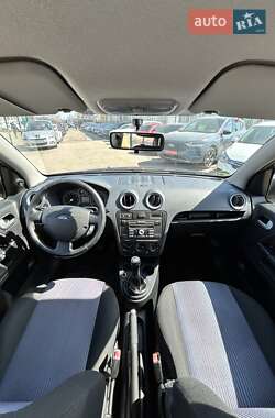 Хэтчбек Ford Fusion 2009 в 