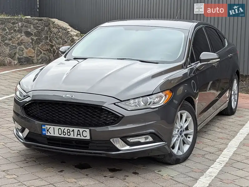 Седан Ford Fusion 2016 в 