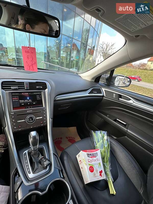 Седан Ford Fusion 2015 в Львове
