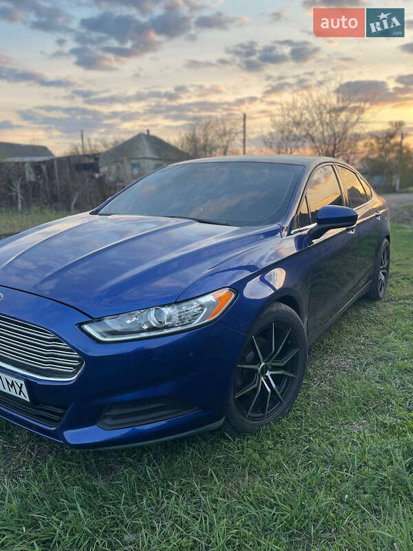 Седан Ford Fusion 2012 в Чугуеве