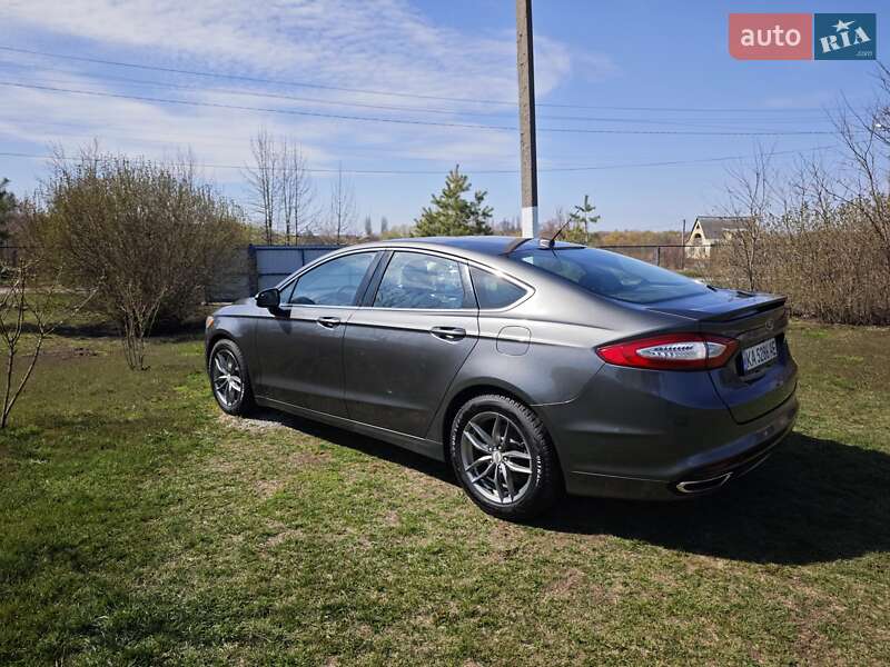 Седан Ford Fusion 2015 в Кагарлику