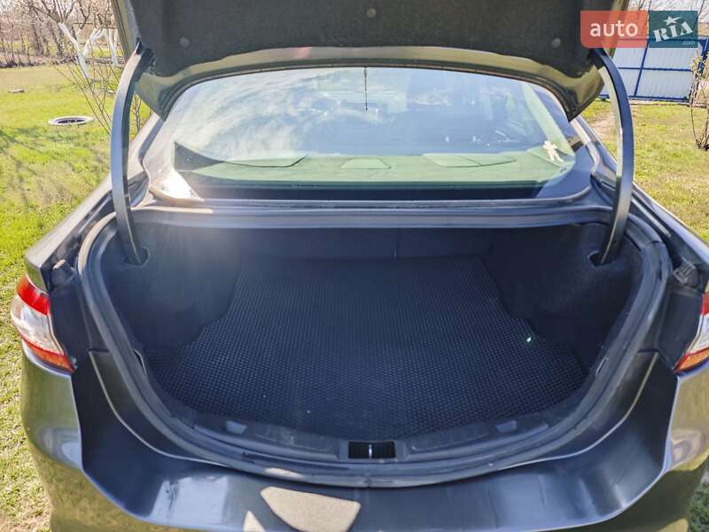 Седан Ford Fusion 2015 в Кагарлику