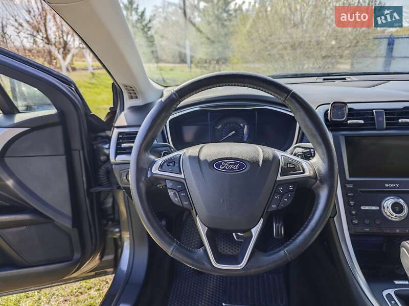 Седан Ford Fusion 2015 в Кагарлику