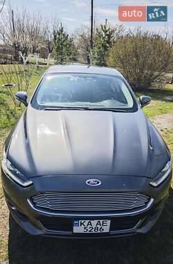 Седан Ford Fusion 2015 в 