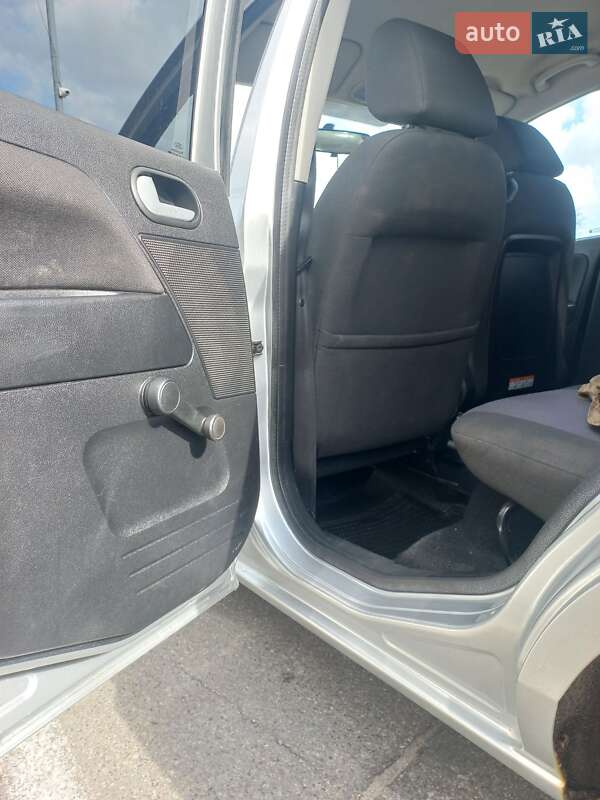 Хетчбек Ford Fusion 2008 в Києві фото 6 Хетчбек Ford Fusion 2008 в Києві