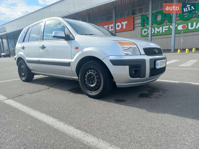 Хетчбек Ford Fusion 2008 в Києві фото 3 Хетчбек Ford Fusion 2008 в Києві