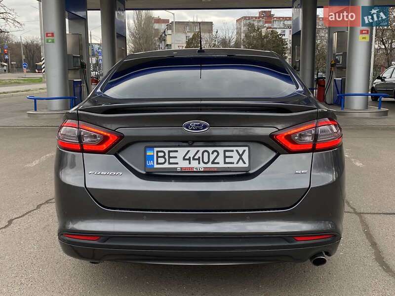 Седан Ford Fusion 2015 в Миколаєві