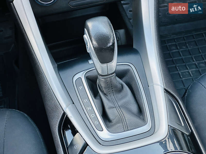 Седан Ford Fusion 2014 в Харкові