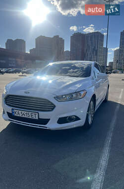Седан Ford Fusion 2016 в 