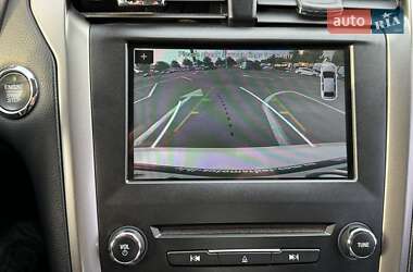 Седан Ford Fusion 2016 в 