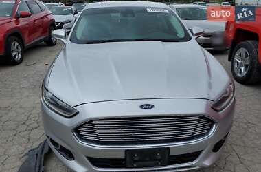 Седан Ford Fusion 2015 в 