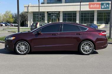 Седан Ford Fusion 2013 в 