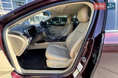 Седан Ford Fusion 2013 в 
