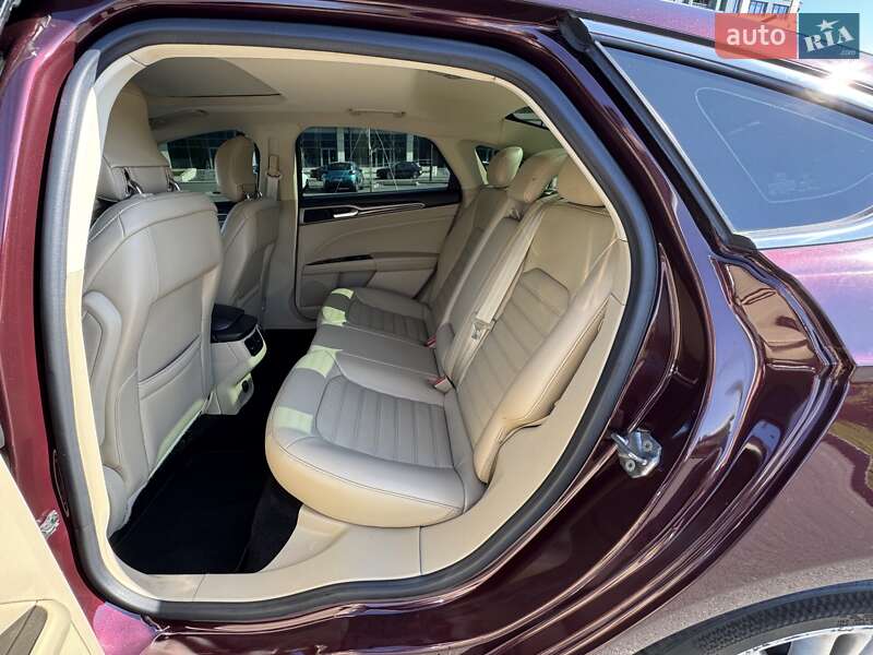 Седан Ford Fusion 2013 в Днепре