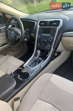 Седан Ford Fusion 2015 в Яготине