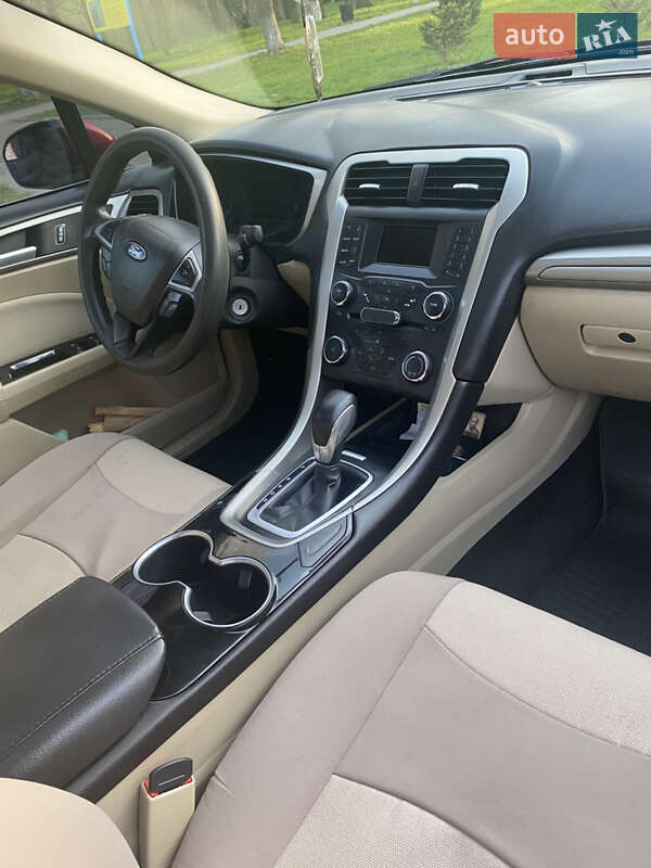 Седан Ford Fusion 2015 в Яготине