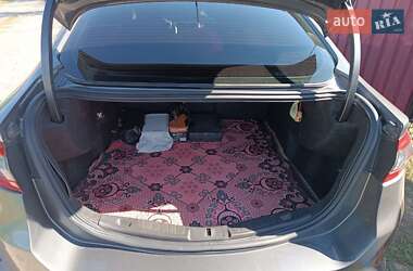 Седан Ford Fusion 2013 в 