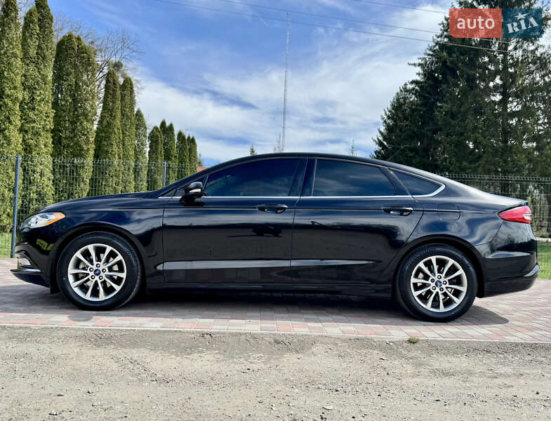 Седан Ford Fusion 2017 в Попельне