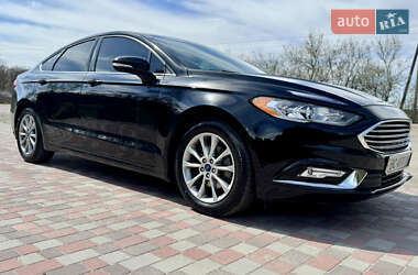 Седан Ford Fusion 2017 в 