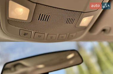 Седан Ford Fusion 2017 в 
