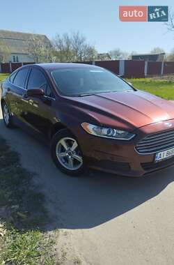 Седан Ford Fusion 2015 в 