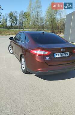 Седан Ford Fusion 2015 в 