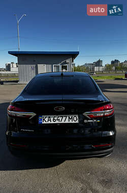 Седан Ford Fusion 2019 в 