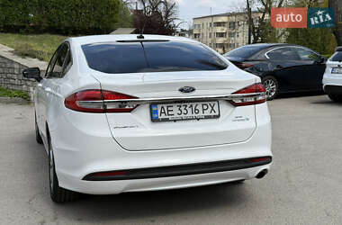 Седан Ford Fusion 2017 в 