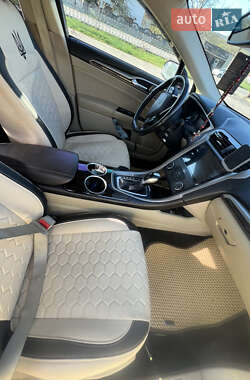 Седан Ford Fusion 2013 в Ивано-Франковске
