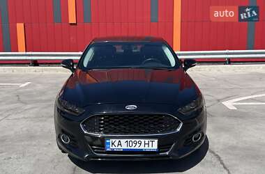 Седан Ford Fusion 2015 в 