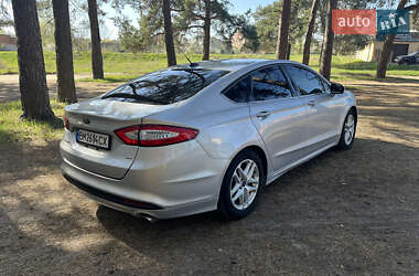Седан Ford Fusion 2014 в 