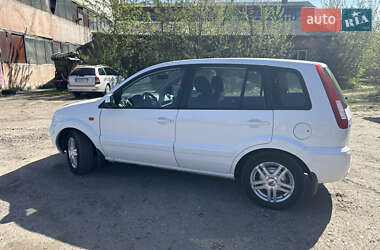 Хетчбек Ford Fusion 2010 в 