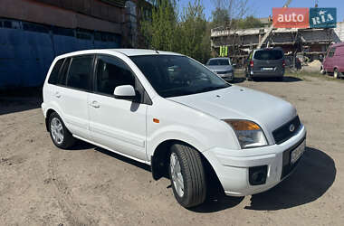 Хетчбек Ford Fusion 2010 в 