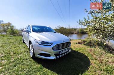 Седан Ford Fusion 2014 в 