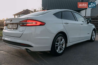 Седан Ford Fusion 2018 в 