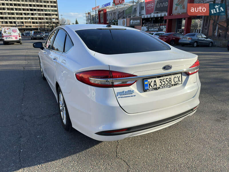 Седан Ford Fusion 2016 в Киеве