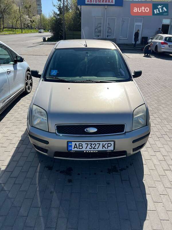 Хетчбек Ford Fusion 2003 в Вінниці