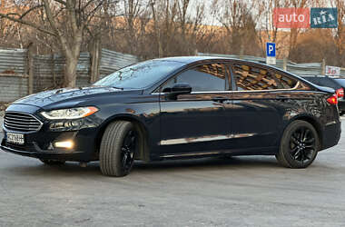 Седан Ford Fusion 2020 в 
