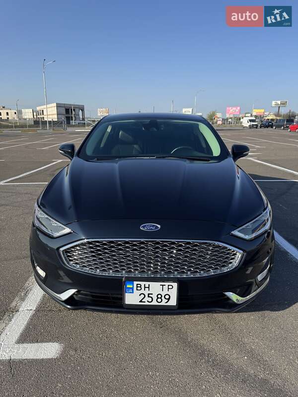 Седан Ford Fusion 2020 в 